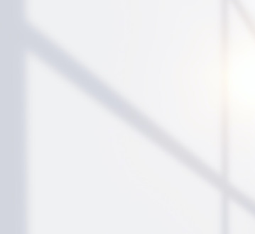 Arzt schüttelt Patient die Hand